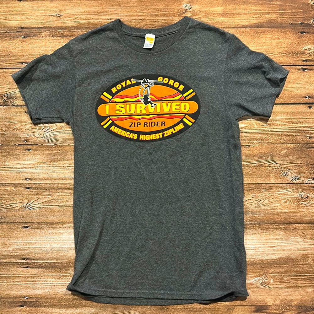 Royal Gorge Zipline I Survived Graphic Tee - S - See pics/description